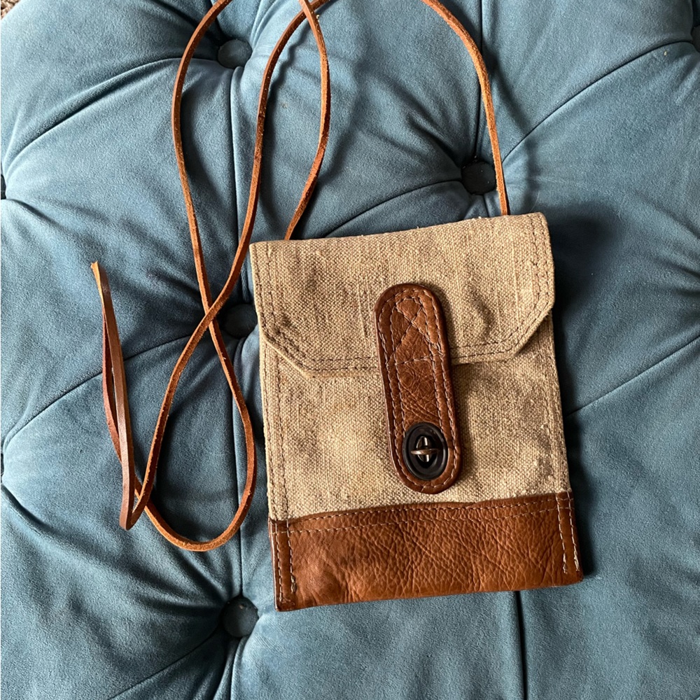 Vintage 1984 Banana Republic Bag sling purse